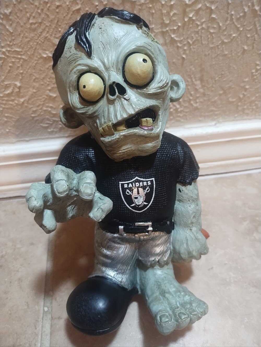 Forever Collectibles Nfl Raiders Zombie